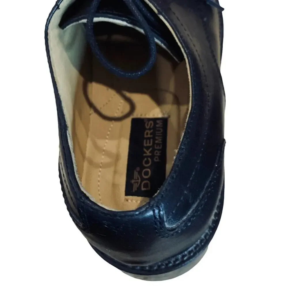 Dockers men’s dress shoes black lace up size 8.5 medium.‎